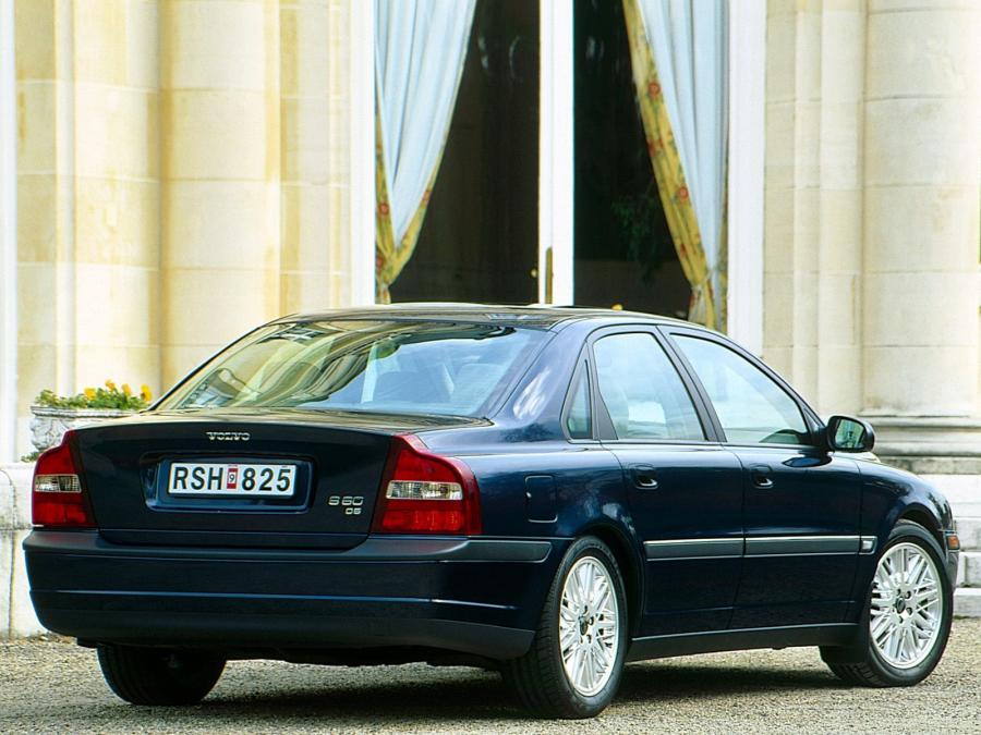  Volvo S80 D5 2002 года  (фото 2 из 5)